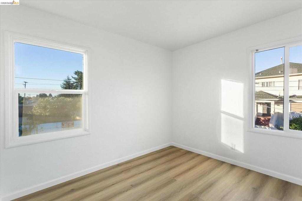 2933 Stanton St Property Photo 12