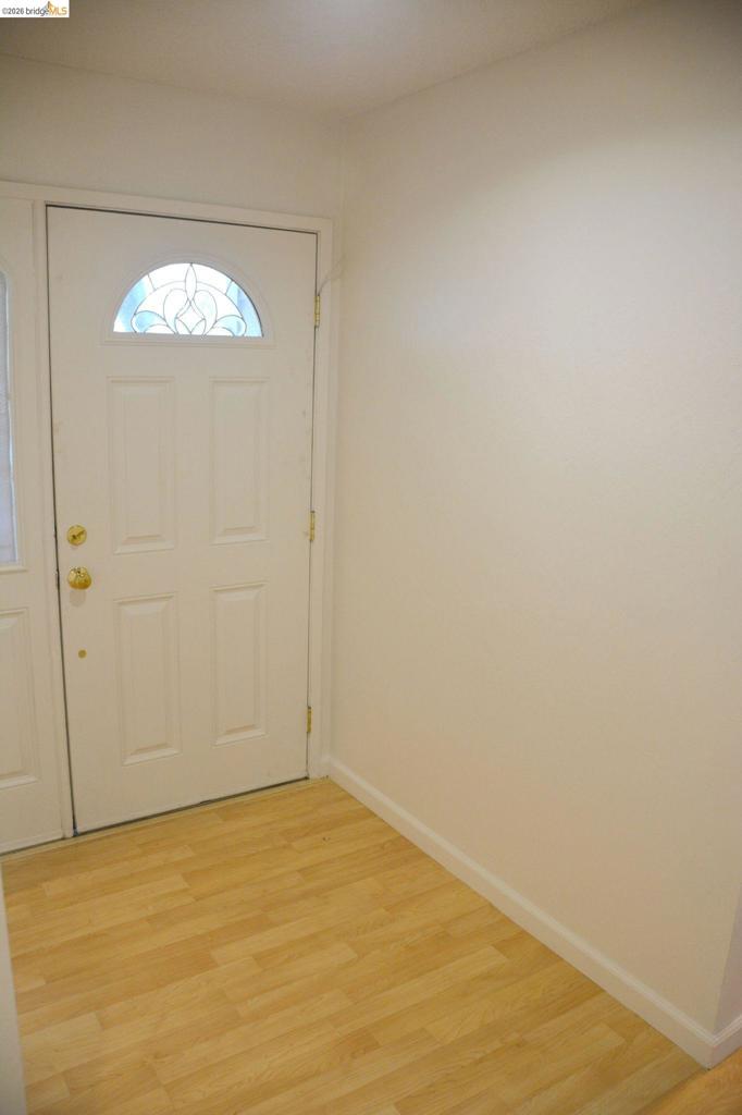 1140 Los Palos Ct Property Photo 5