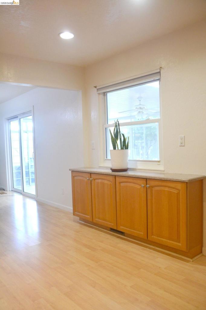 1140 Los Palos Ct Property Photo 8