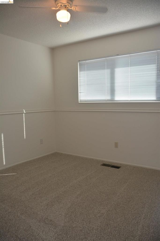 1140 Los Palos Ct Property Photo 27
