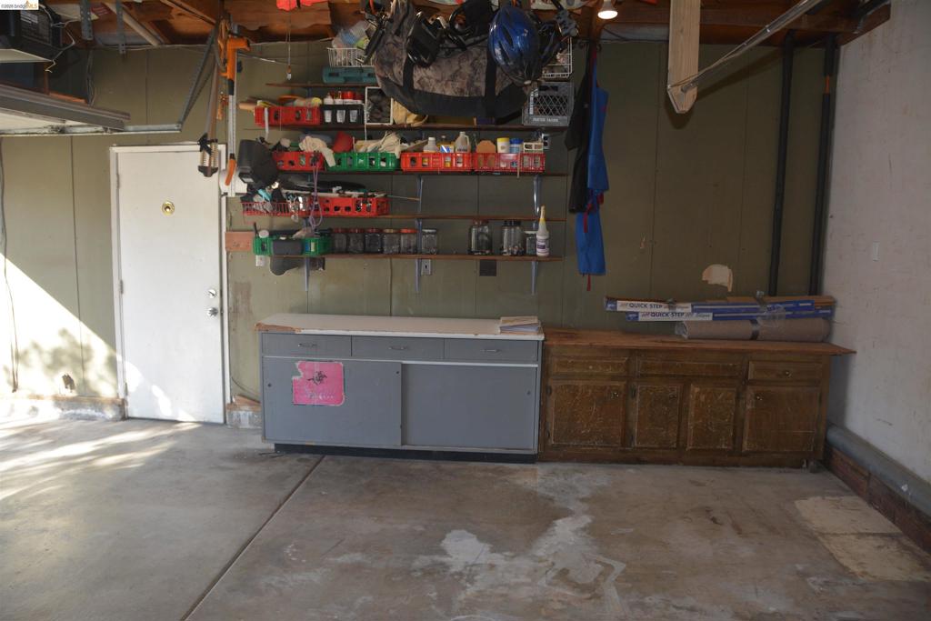 1140 Los Palos Ct Property Photo 35