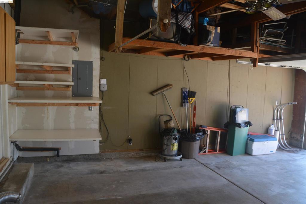 1140 Los Palos Ct Property Photo 37