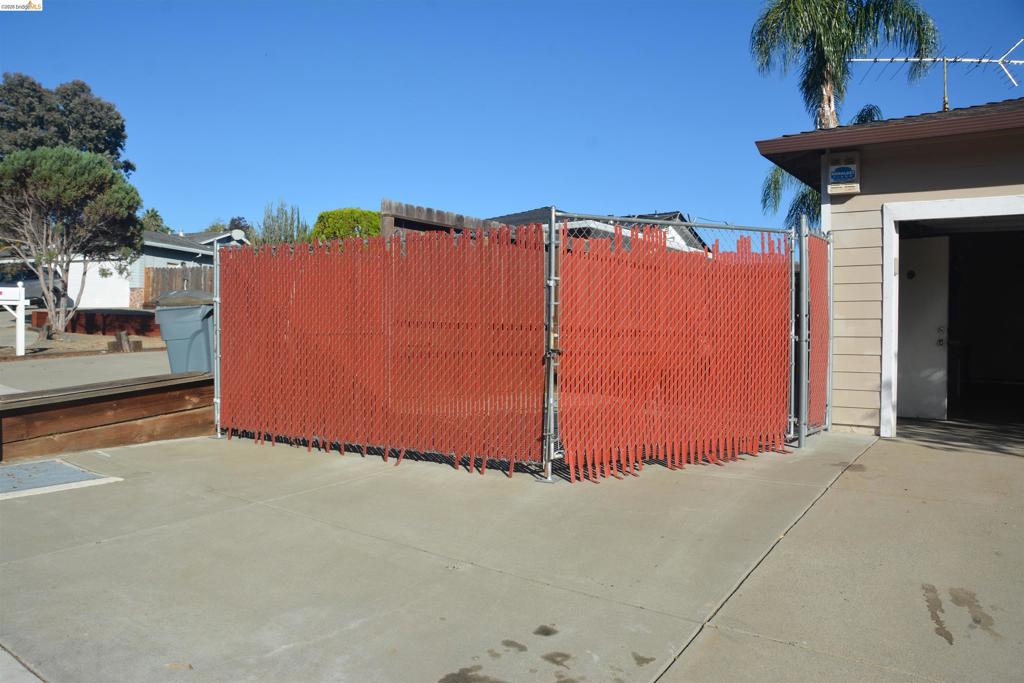 1140 Los Palos Ct Property Photo 40
