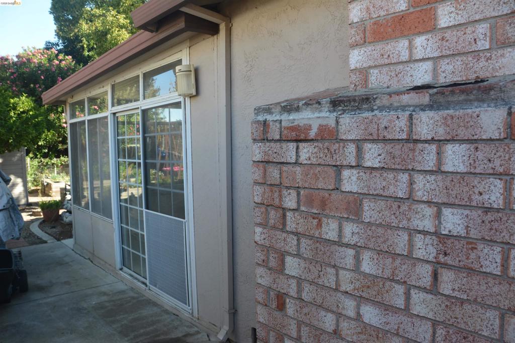 1140 Los Palos Ct Property Photo 46