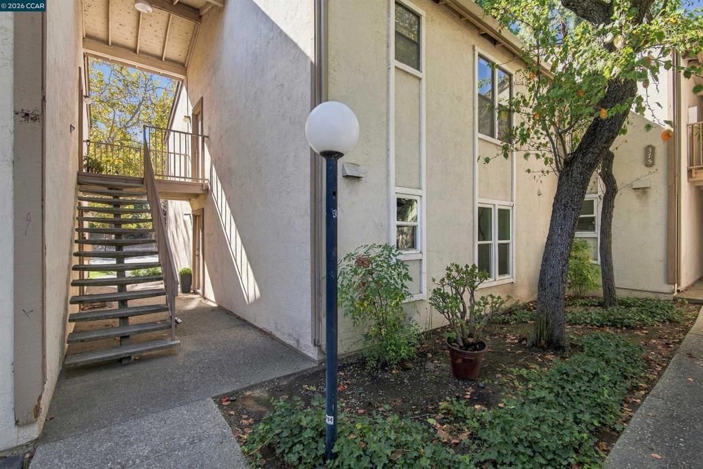 375 Camelback Rd 4 Property Photo 20