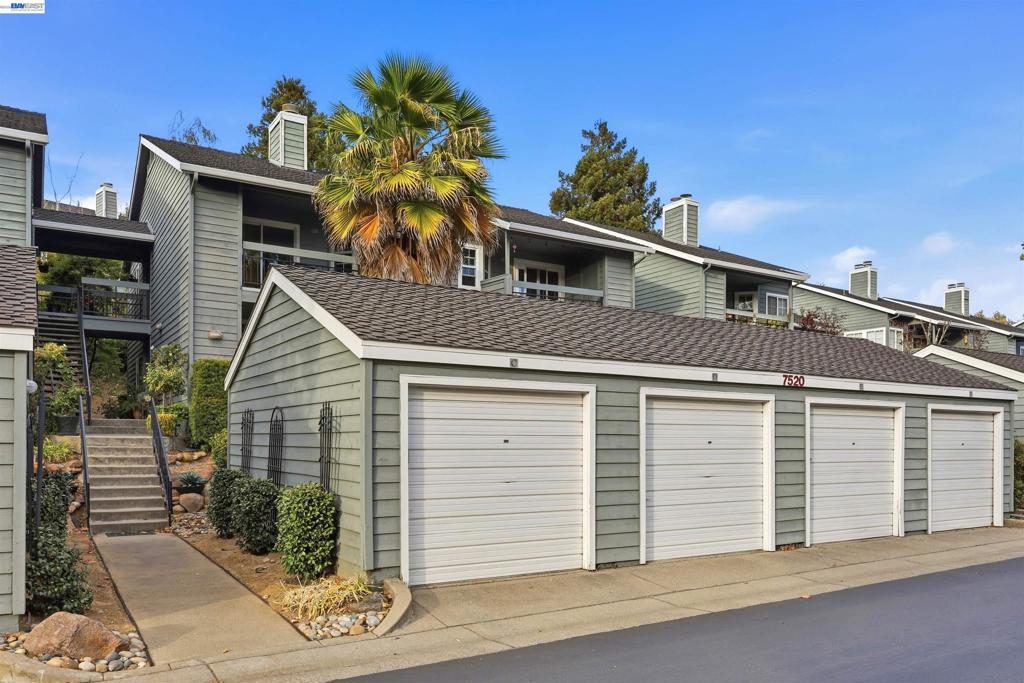 7520 Canyon Meadow Cir D Property Photo 1