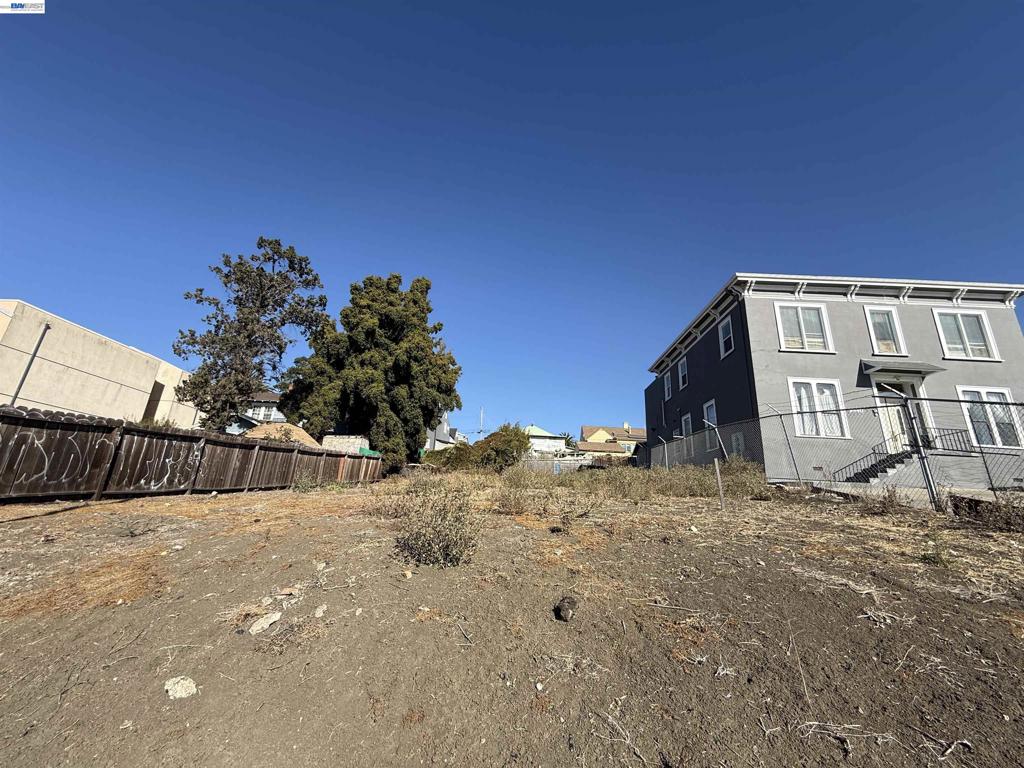 9430 Macarthur Blvd Property Photo 1