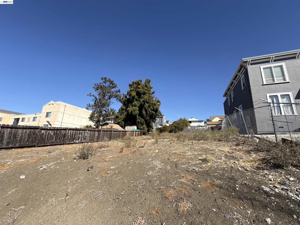 9430 Macarthur Blvd Property Photo 3