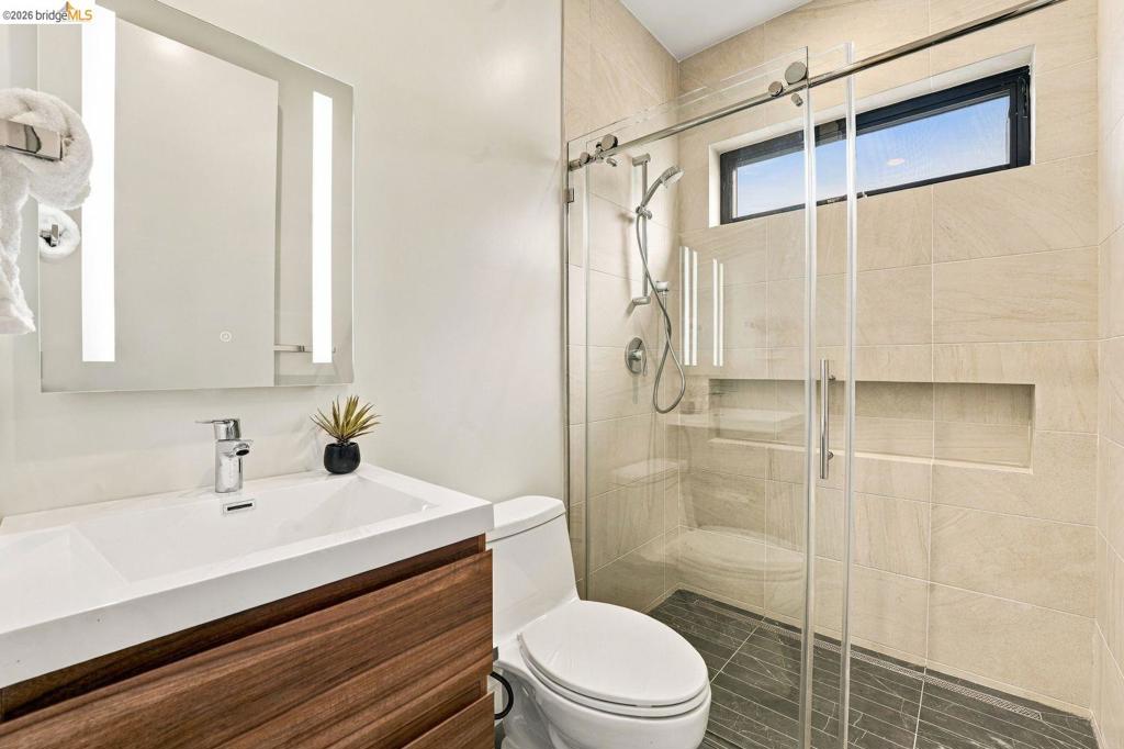 1709 Sacramento St Property Photo 10