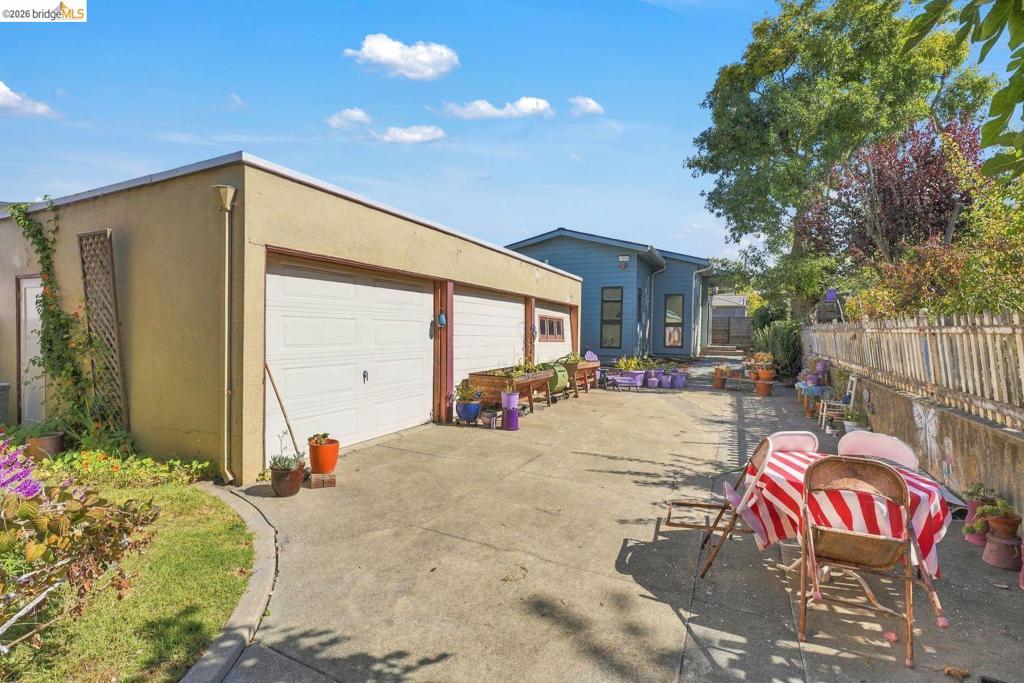 1709 Sacramento St Property Photo 12