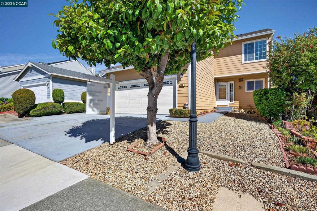 1104 Canterbury Property Photo 2