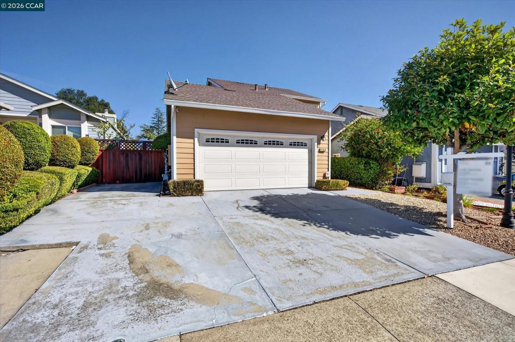 1104 Canterbury Property Photo 3