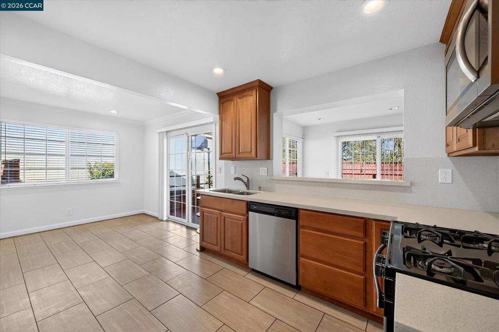 1104 Canterbury Property Photo 7