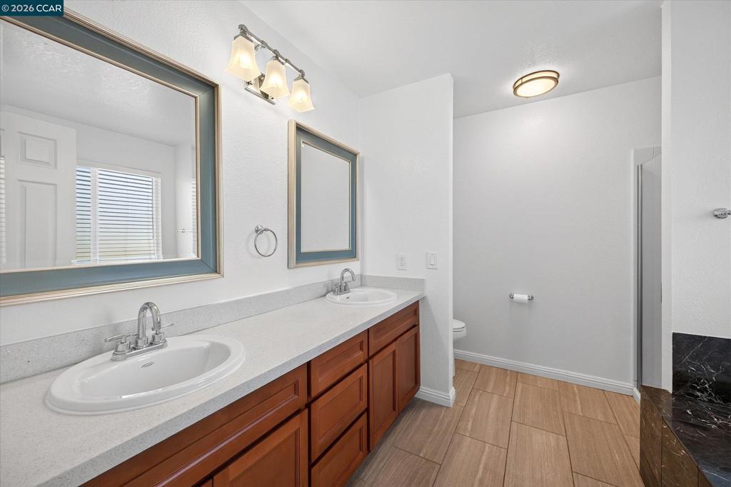 1104 Canterbury Property Photo 20