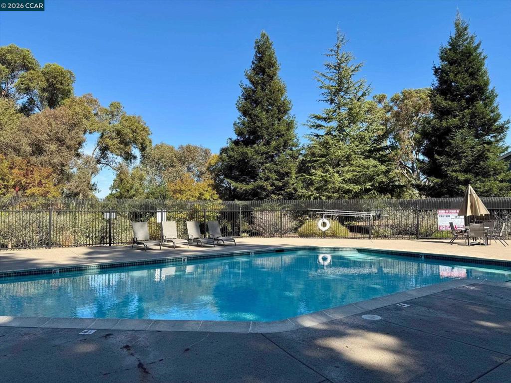 1104 Canterbury Property Photo 38