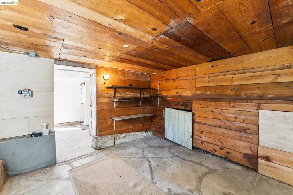2836 Rawson St Property Photo 47