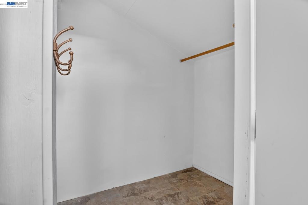 20111 W Ridge Ct Property Photo 28
