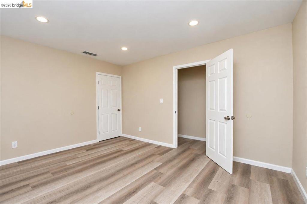 308 W 8th Property Photo 17
