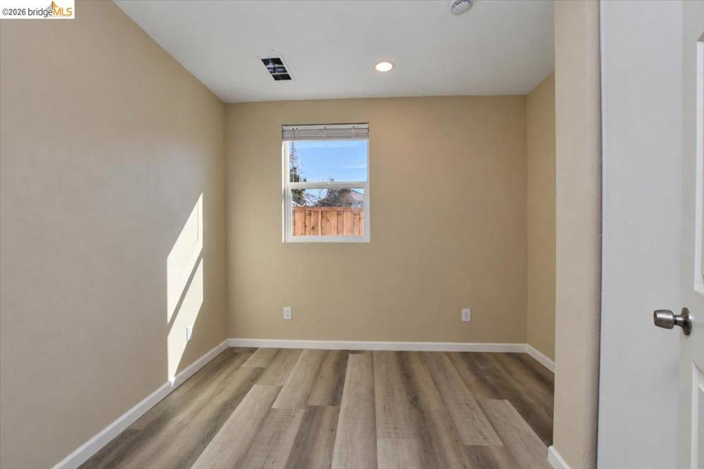 308 W 8th Property Photo 20