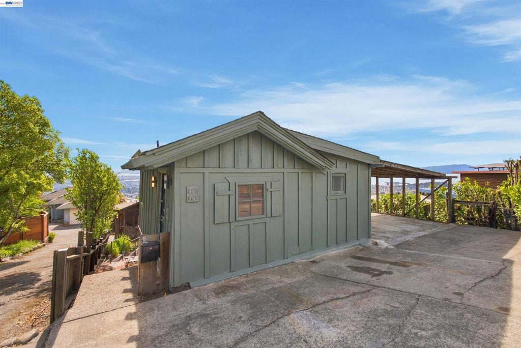 1076 Grizzly Peak Blvd Property Photo 7
