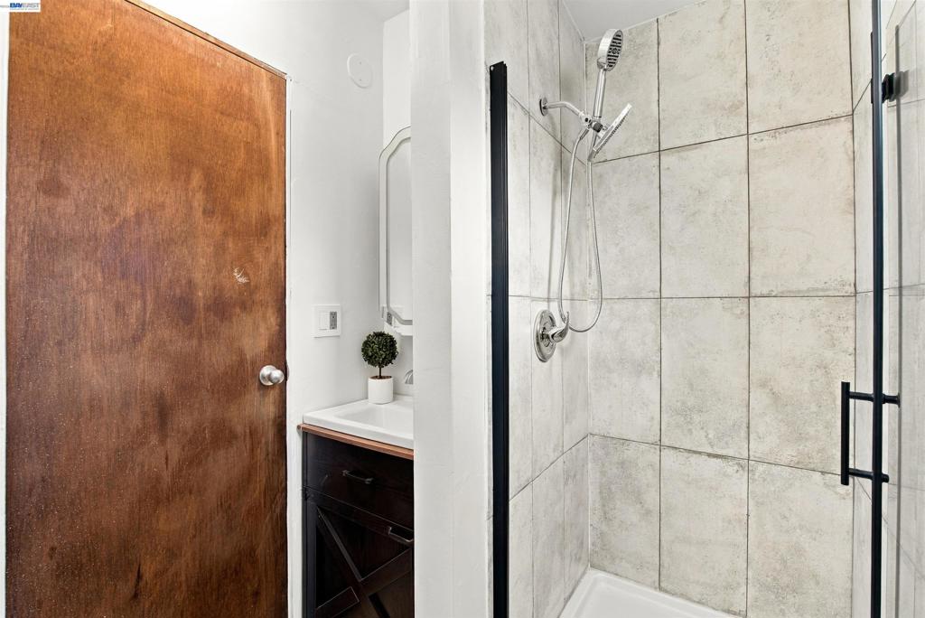 1076 Grizzly Peak Blvd Property Photo 16