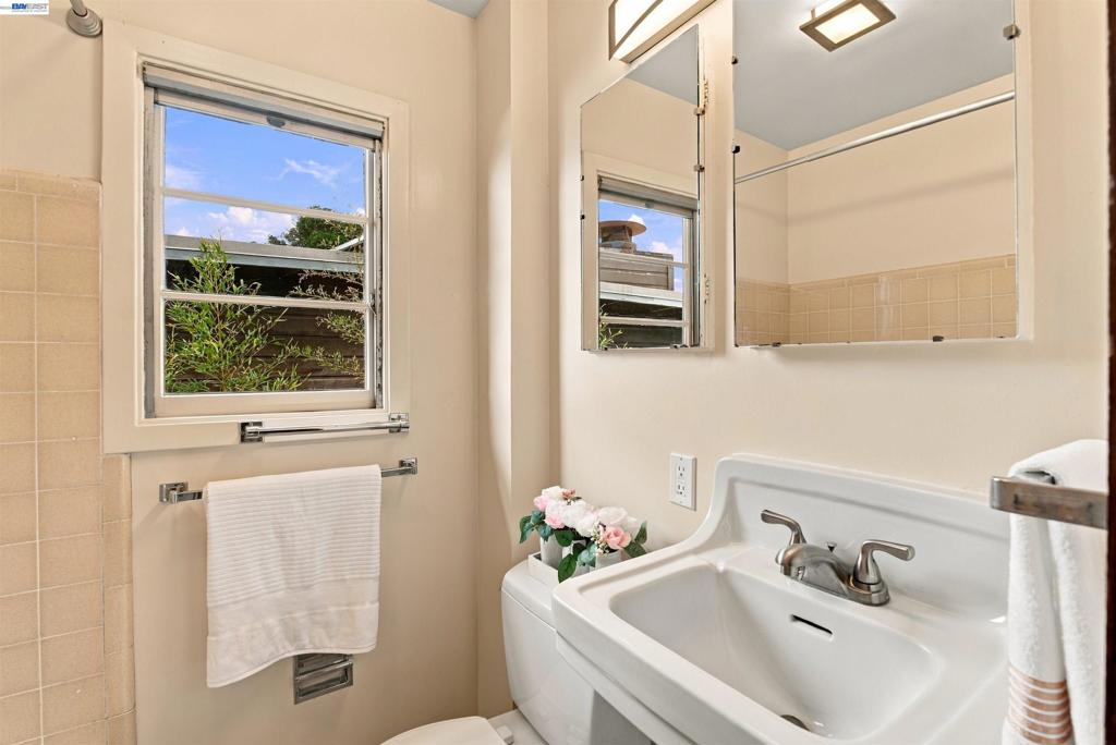 1076 Grizzly Peak Blvd Property Photo 36