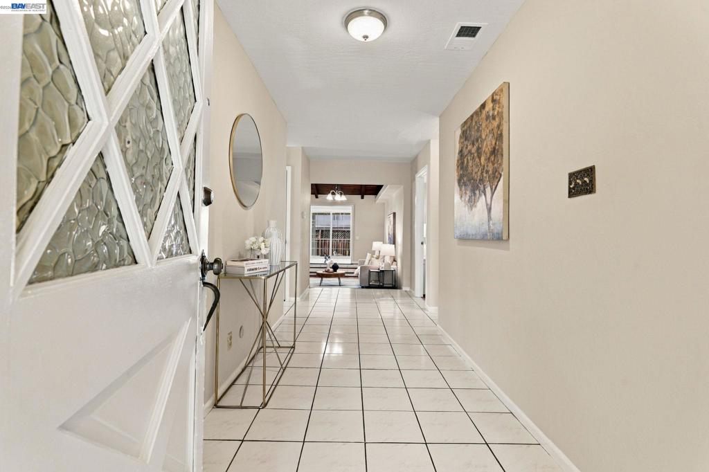 38033 Vallejo St Property Photo 5