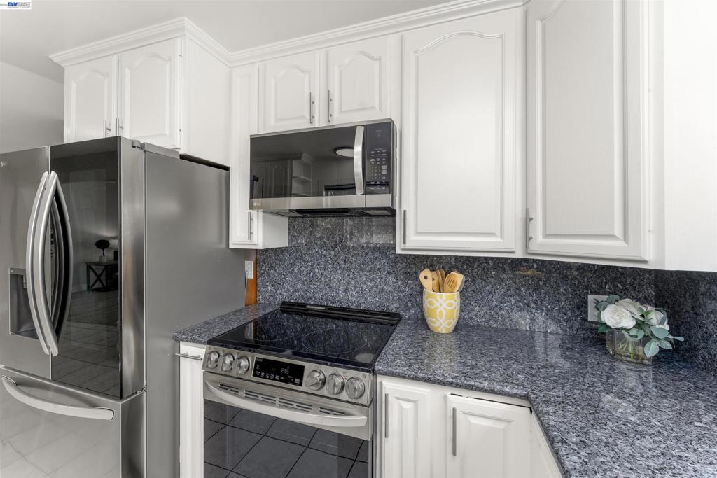 5680 Coral Ct Property Photo 23