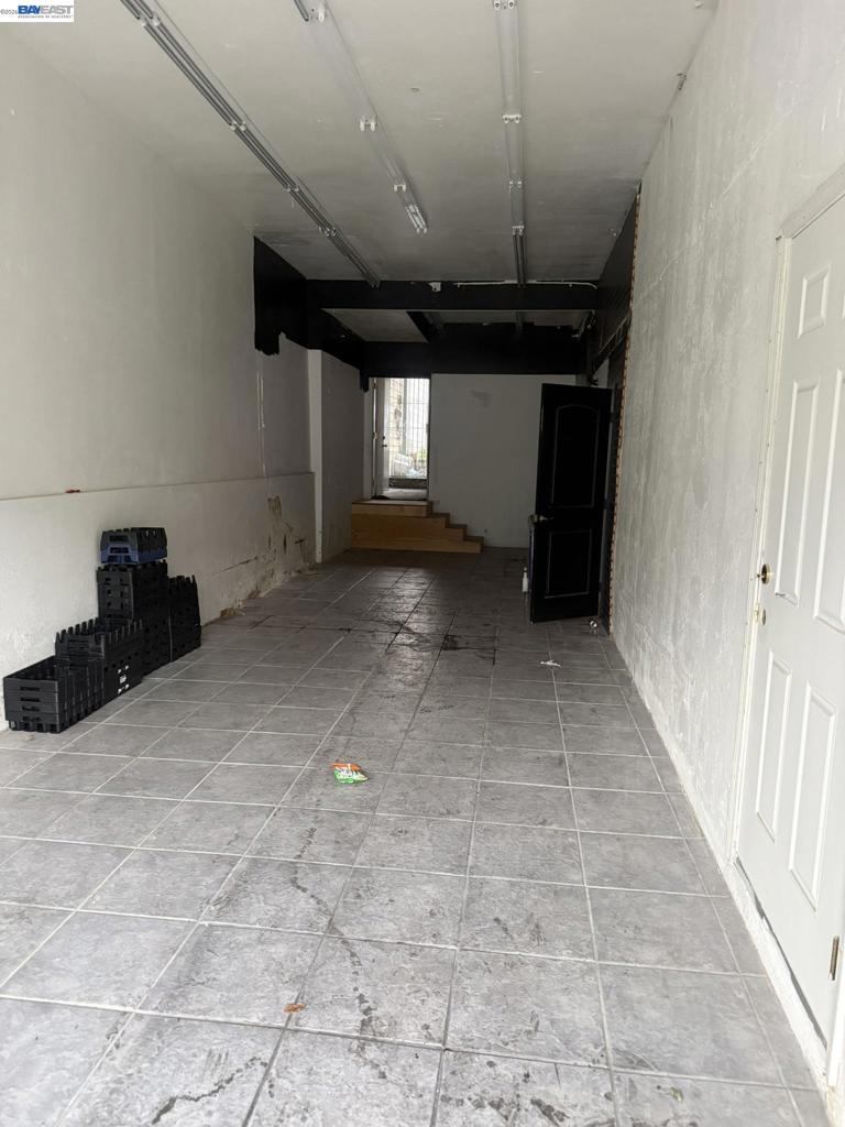 1807 14th Ave Property Photo 2