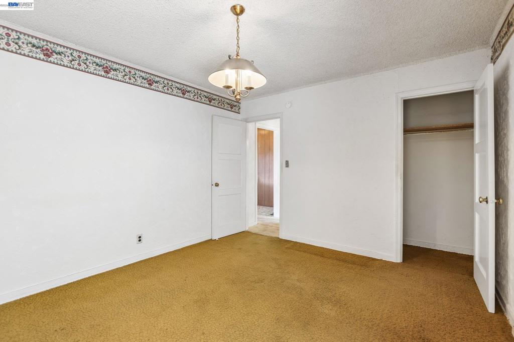 426 S Henry Ave Property Photo 14