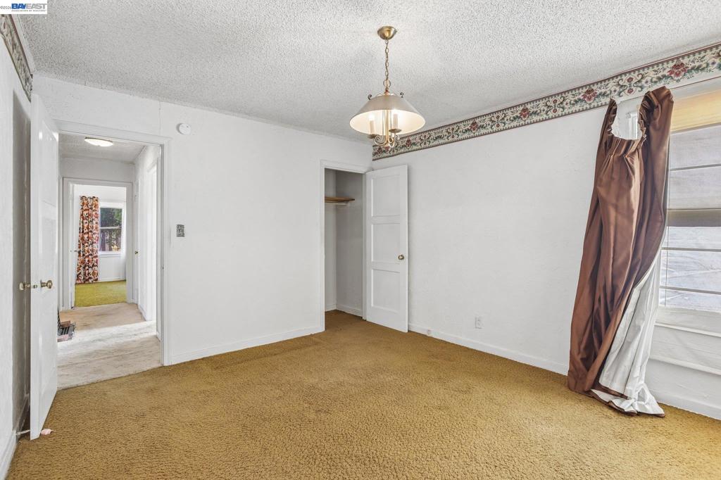 426 S Henry Ave Property Photo 15
