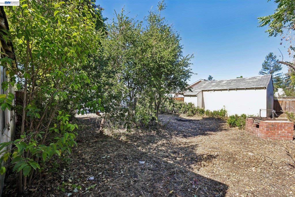 426 S Henry Ave Property Photo 29
