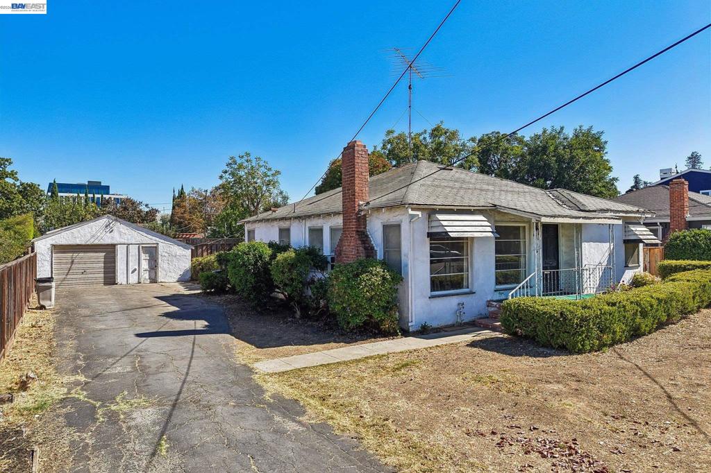 426 S Henry Ave Property Photo 33