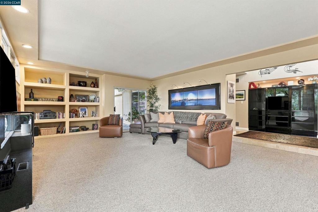 3252 Alta Ln Property Photo 5