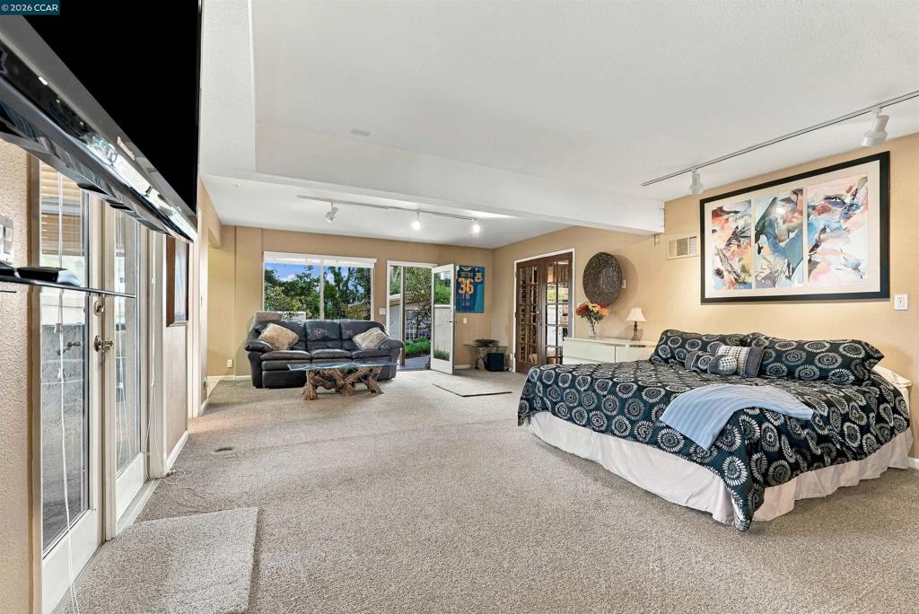 3252 Alta Ln Property Photo 13