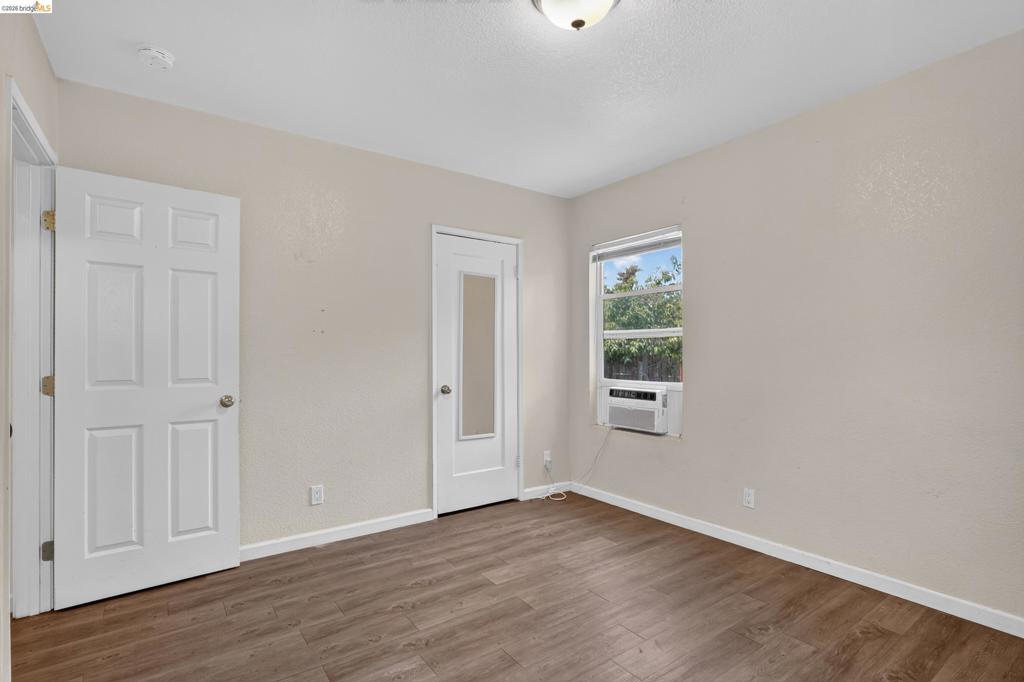 1366 Redwood St Property Photo 10