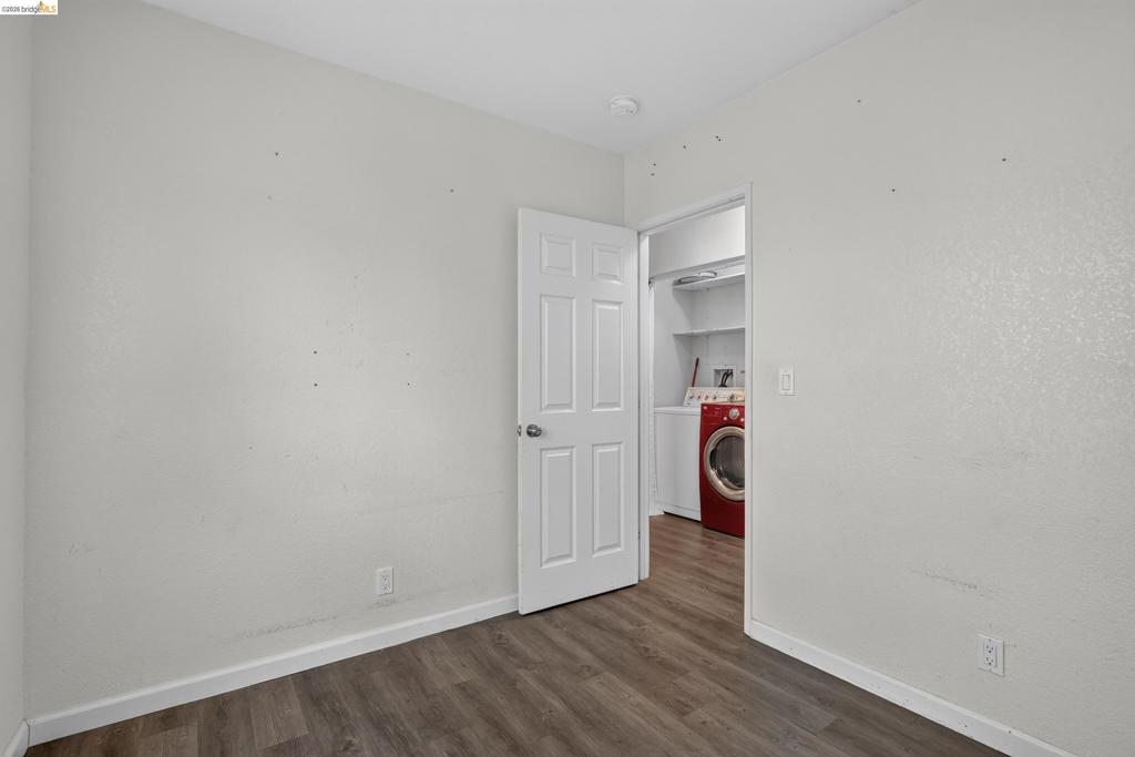 1366 Redwood St Property Photo 23