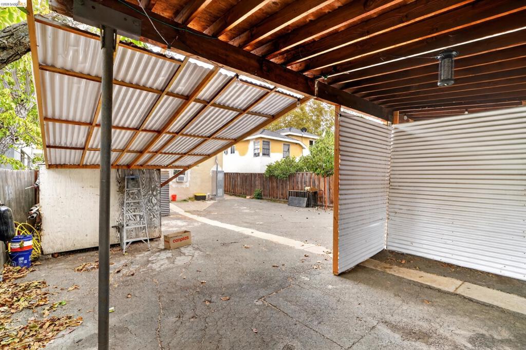 1366 Redwood St Property Photo 26
