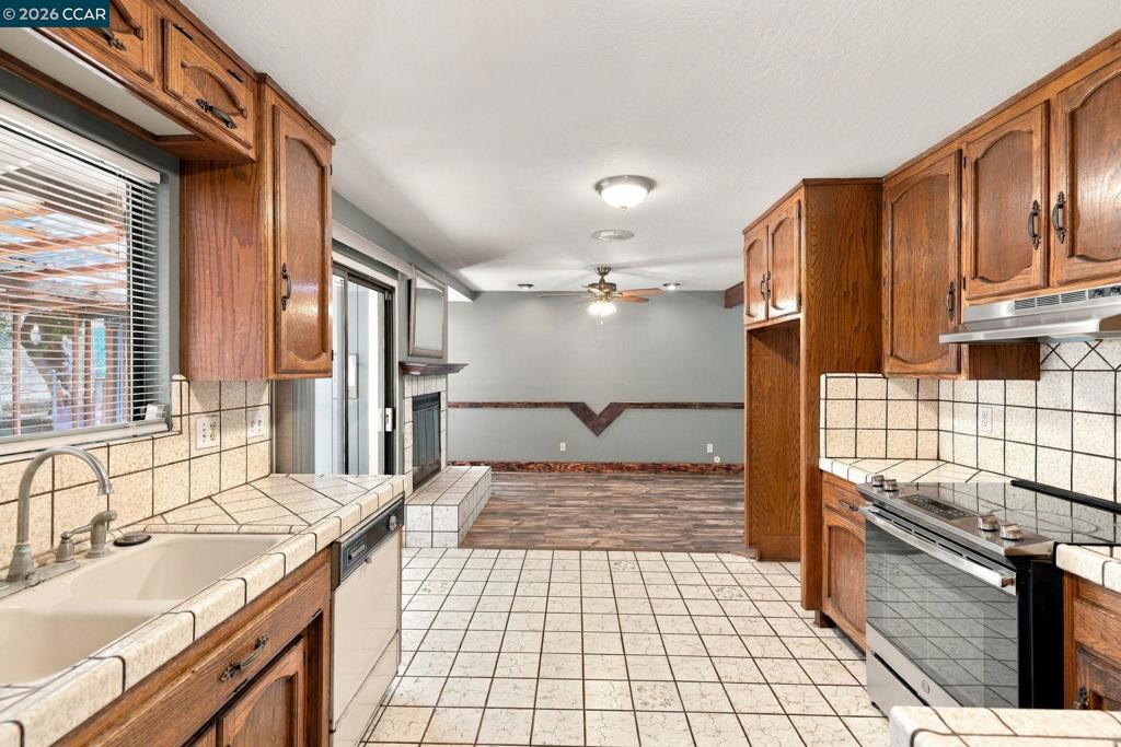41152015 Property Photo 10