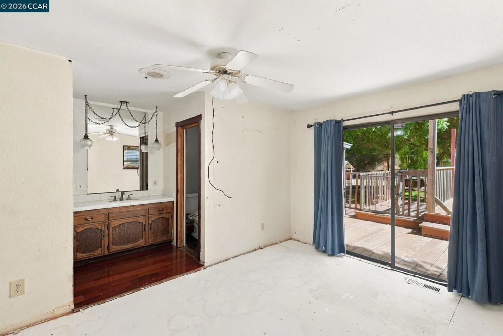41152015 Property Photo 16