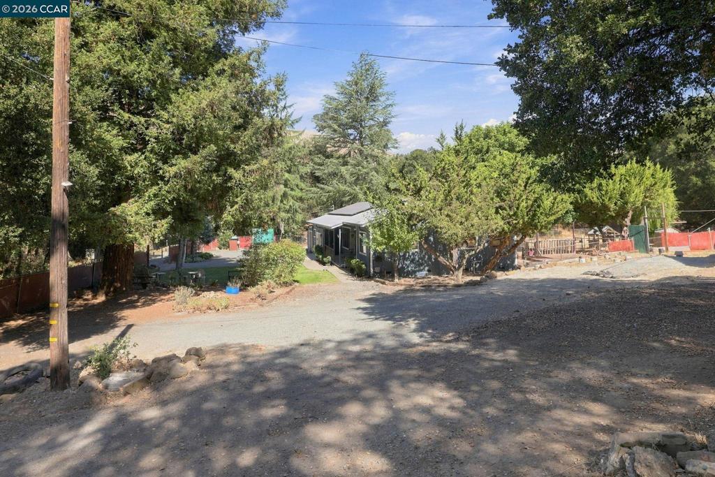 41152015 Property Photo 18