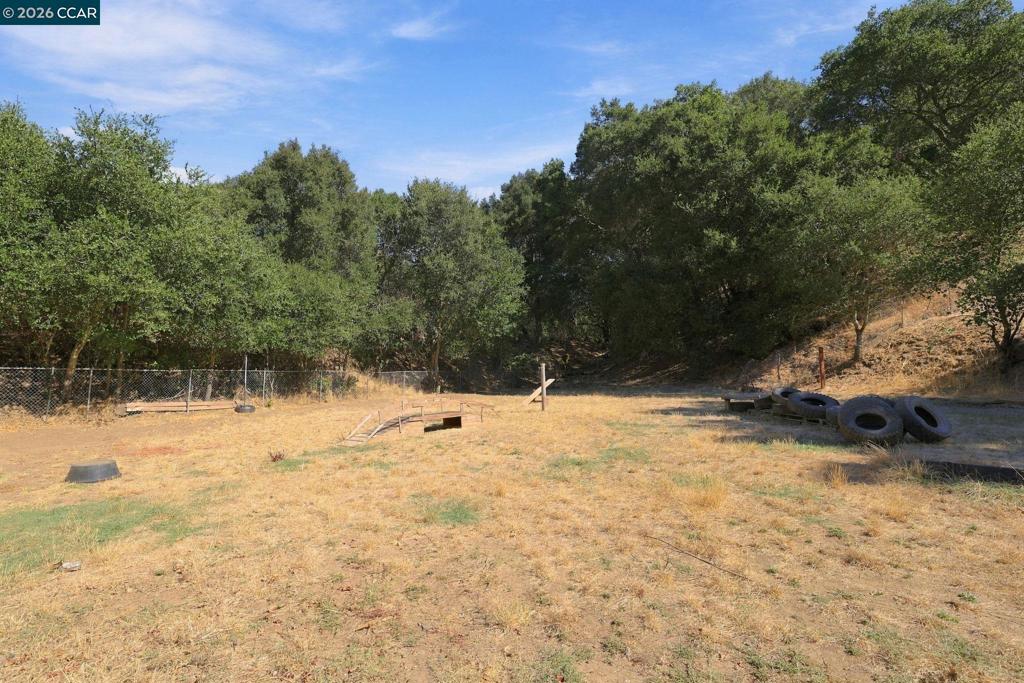 41152015 Property Photo 25