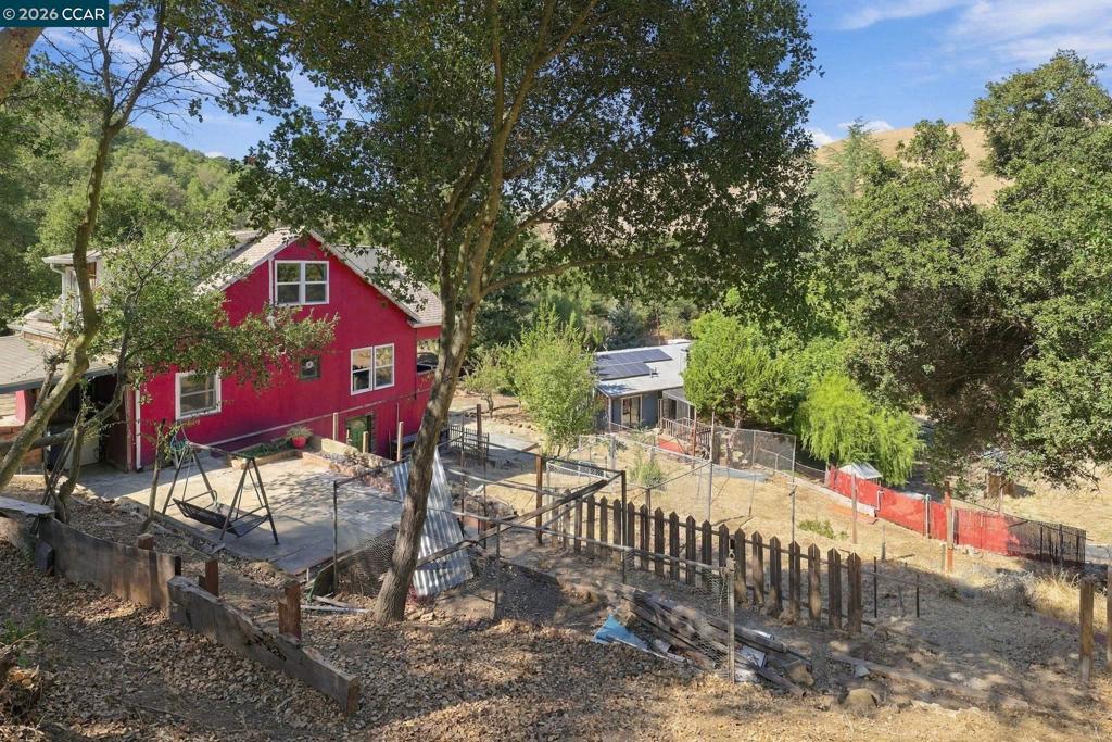 41152015 Property Photo 38