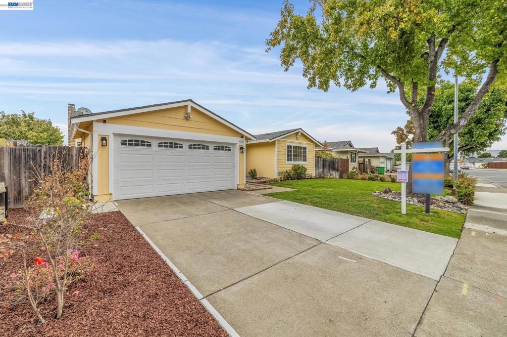 4825 Rose Way Property Photo 1