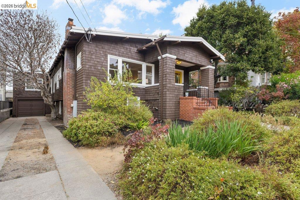 353 Warwick Ave Property Photo 1