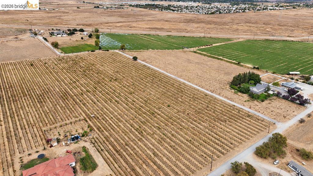 2600 Tule Ln Property Photo 9