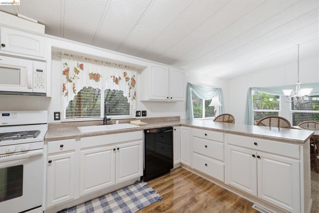 10956 Green St Property Photo 11