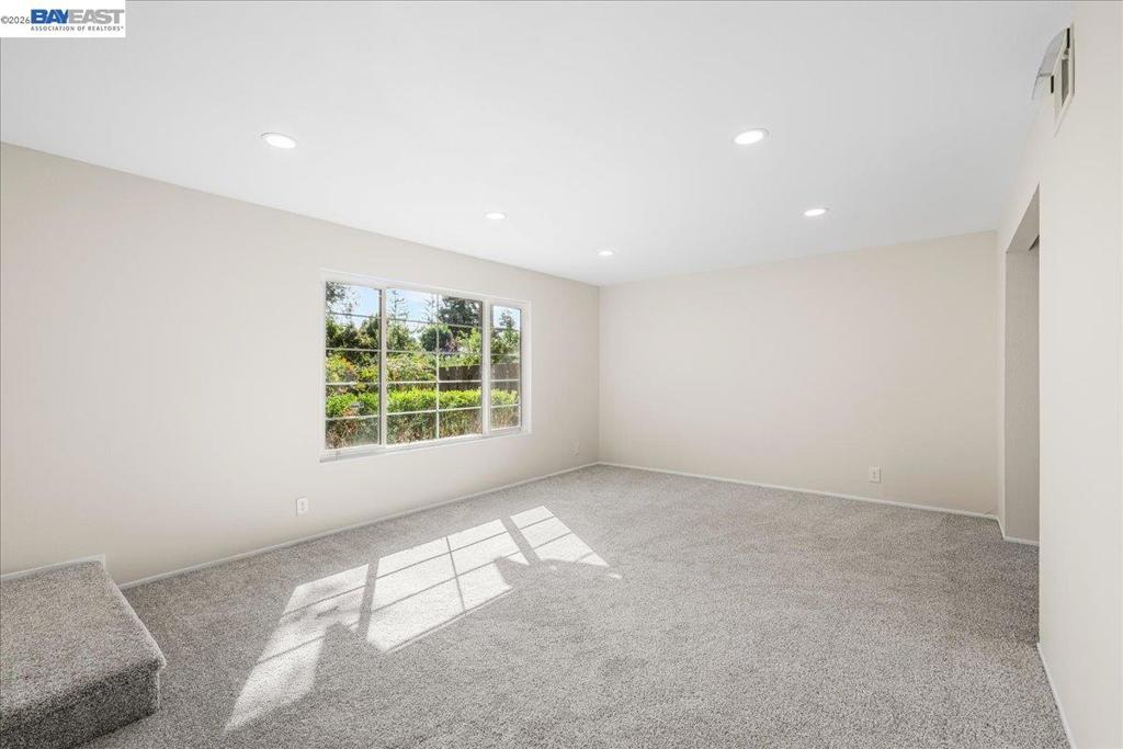 380 Serramonte Ter Property Photo 5