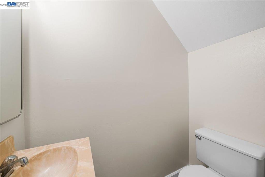 380 Serramonte Ter Property Photo 12