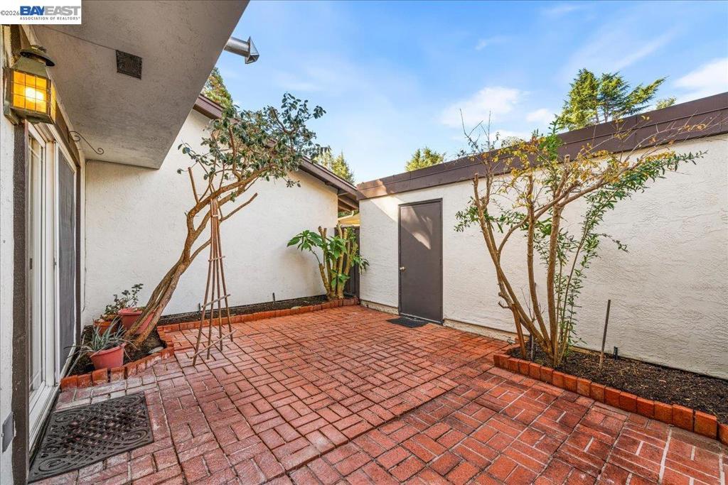 380 Serramonte Ter Property Photo 36